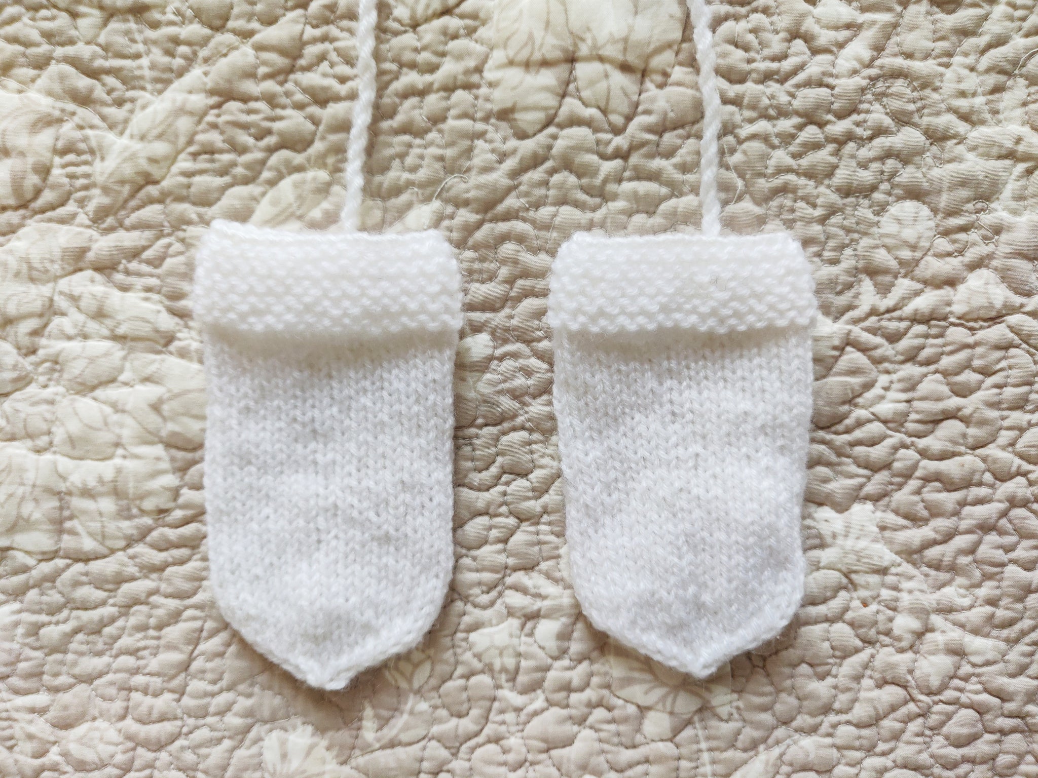 Moufles de naissance en tricot Blanc