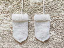 Load image into Gallery viewer, 6 Month White Knit Baby Mittens

